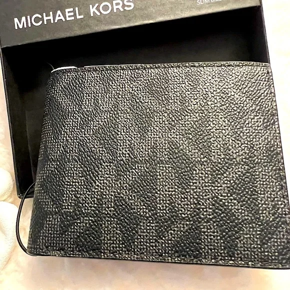 Michael Kors Jet Set Men's wallet